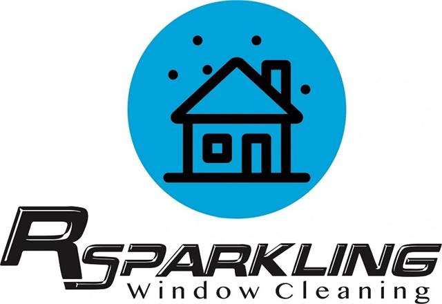 R Sparkling Solution Window Cleaning